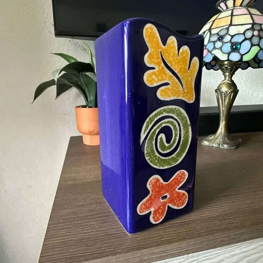 Blue Floral print vase Squared